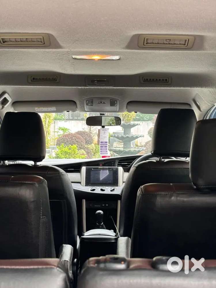 Toyota Innova Crysta-gx Mt-2019