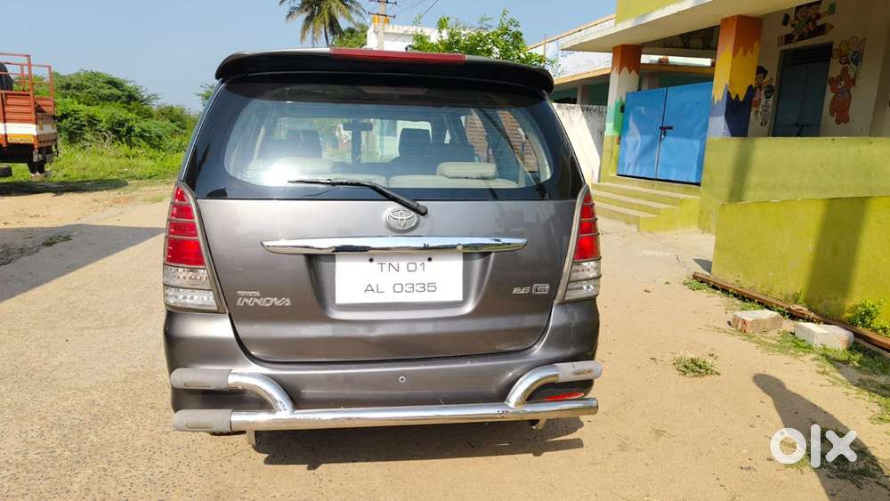 Toyota Innova 2010