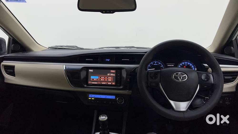 Toyota Corolla Altis 1.8 G, 2015, Petrol