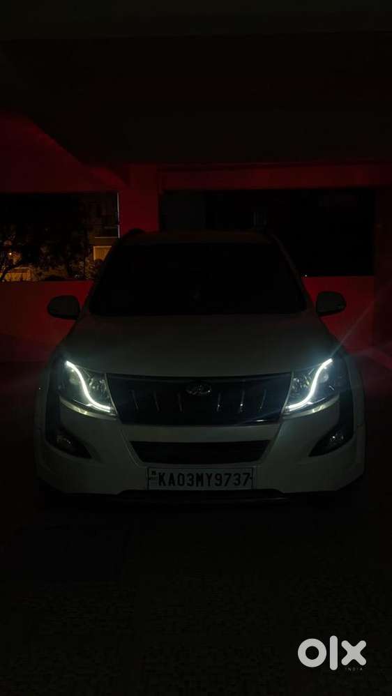 Mahindra Xuv500 W6 2016 Pearl White