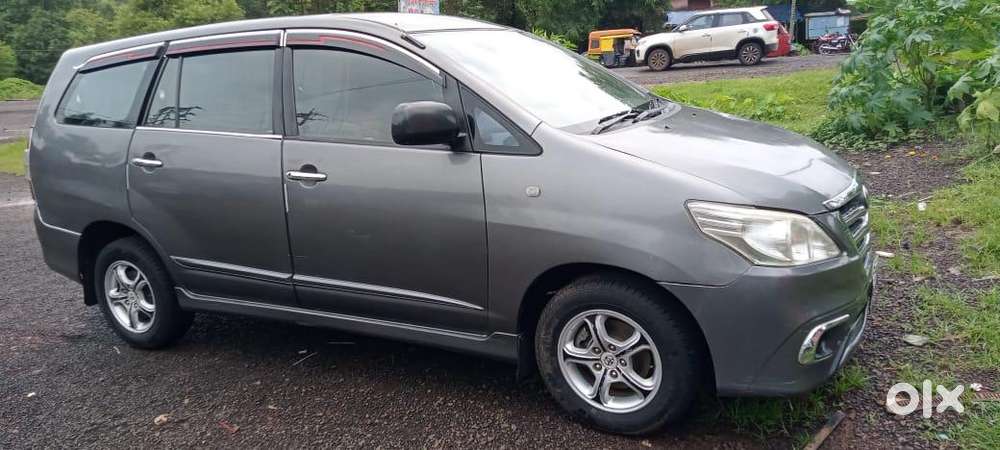 Toyota Innova 2012 Diesel Well Maintained