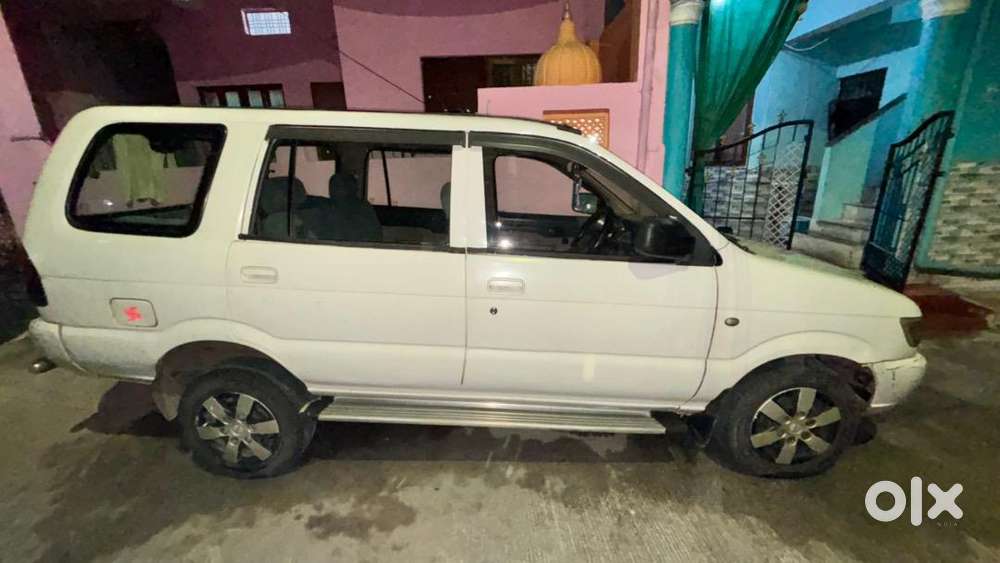 Chevrolet Tavera Neo 2012 Diesel Well Maintained