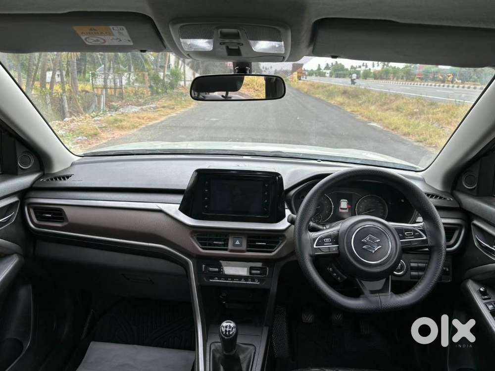 Maruti Suzuki Brezza 1.5 Zxi Smart Hybrid, 2022, Petrol