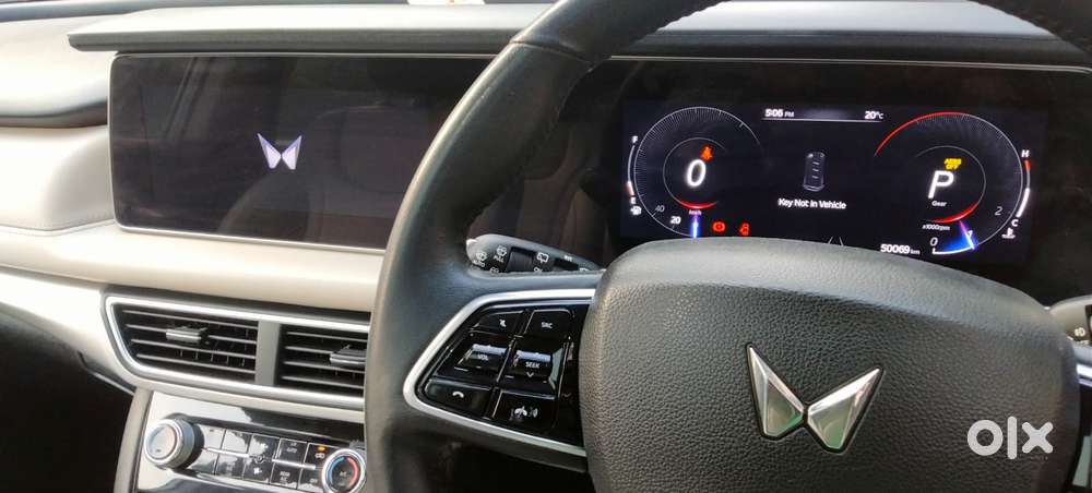 Mahindra Xuv700 2.2 Ax 7 Diesel At Str, 2022, Diesel
