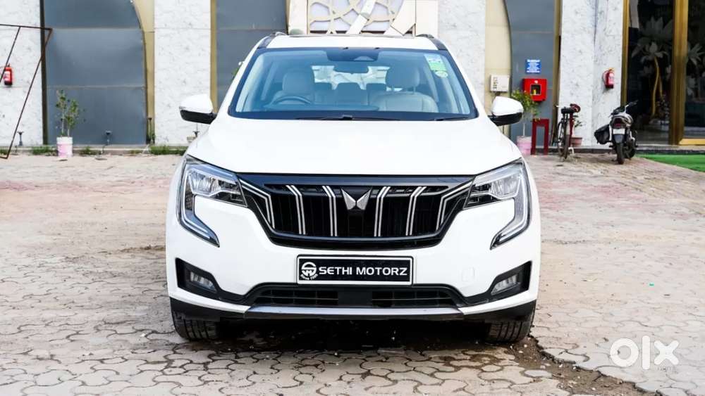 Mahindra Xuv700 2.0 Ax 7 Petrol At Str, 2022, Petrol