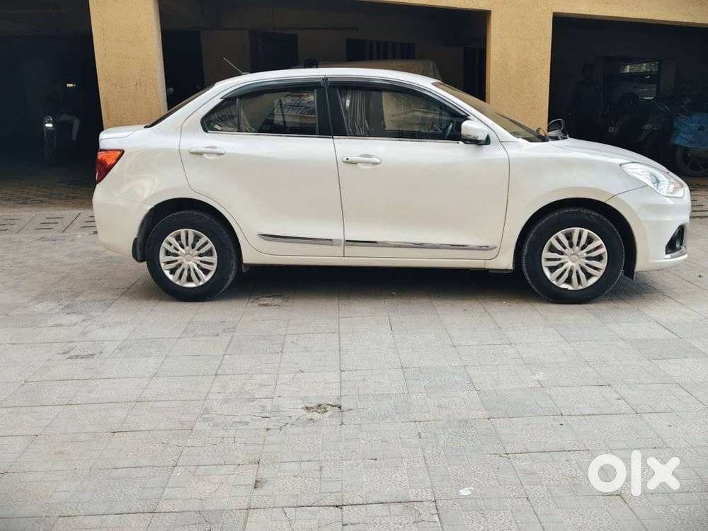 Maruti Suzuki Dzire Vxi Ags, 2021, Petrol