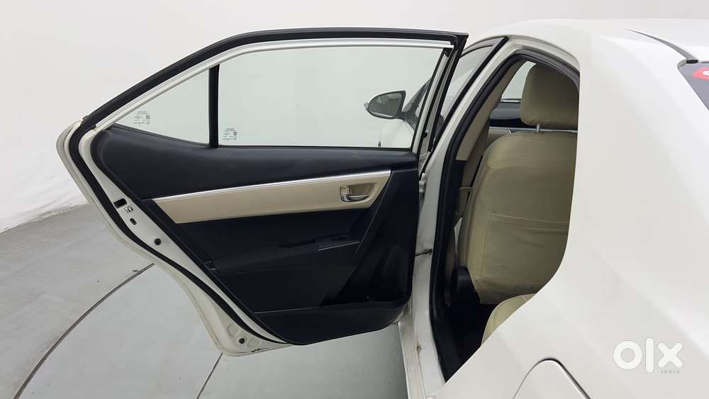 Toyota Corolla Altis 1.8 G, 2015, Petrol