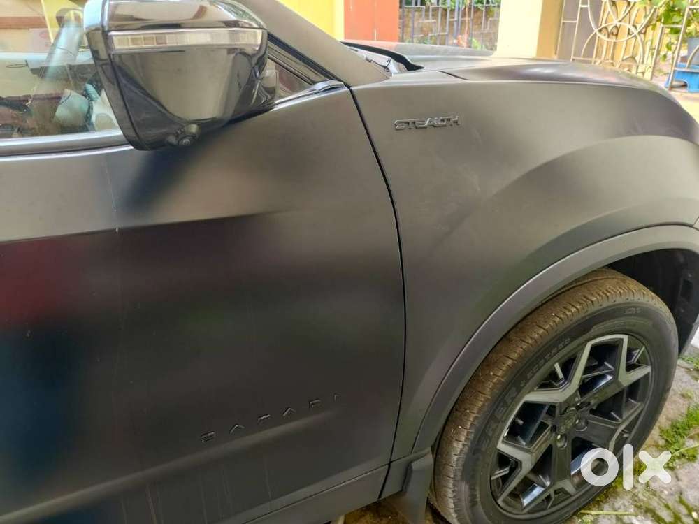 Tata Safari Stealth Edition