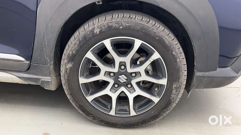 Maruti Suzuki Xl6 1.5 Alpha Plus At, 2022, Petrol