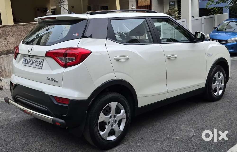 Mahindra Xuv300 W6 Optional With Sunroof Diesel