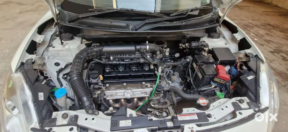 Maruti Suzuki Swift 2021 1.2 Vxi Amt
