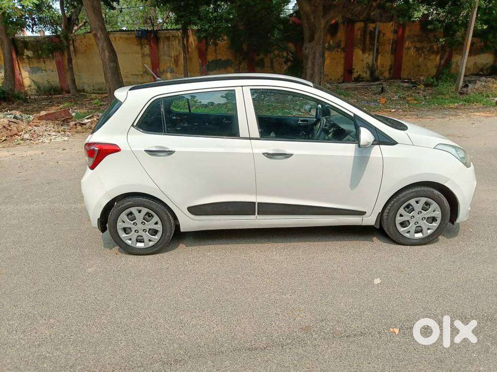 Hyundai Grand I10 Sportz Cng, 2016, Cng & Hybrids
