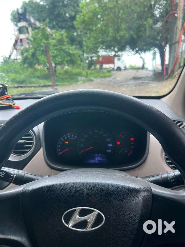 Hyundai Xcent Petrol 2016