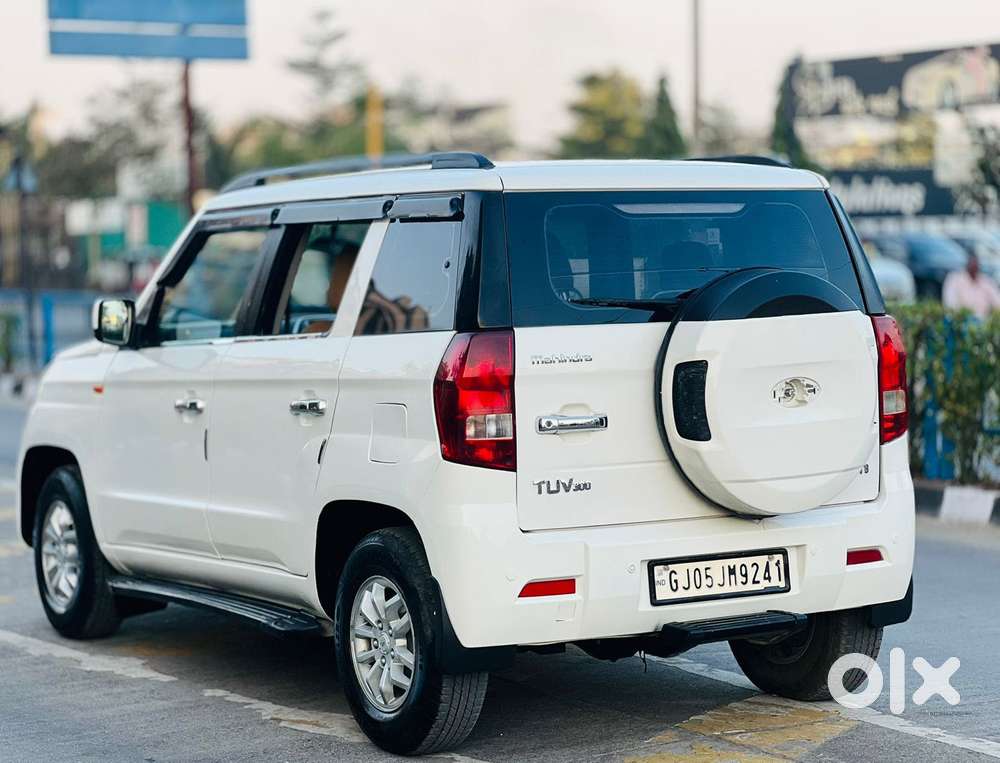 Mahindra Tuv 300