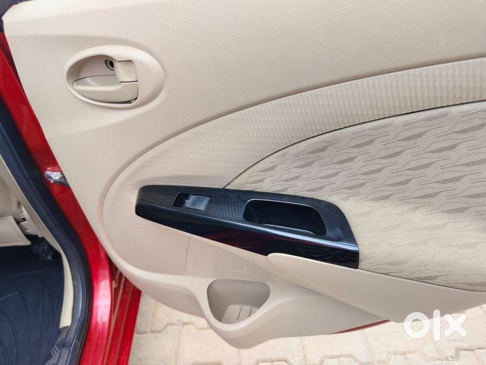 Toyota Etios Liva Vx Dual Tone, 2019, Petrol