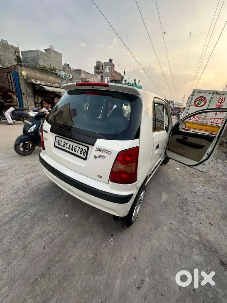 Hyundai Santro Xing Gls 2012 November With Alloy Wheel.