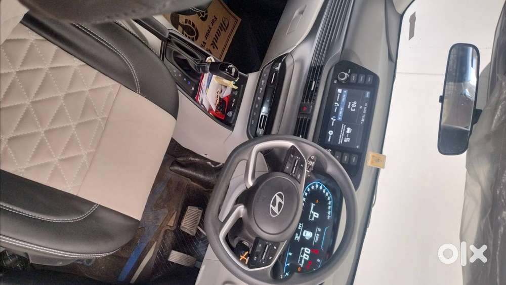 Professor Automatic Car With Sunroof In Excellent Condition
