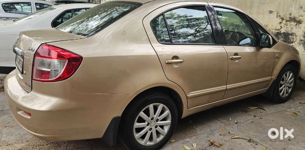 Maruti Suzuki Sx4 2007-2012 Zxi At, 2011, Petrol