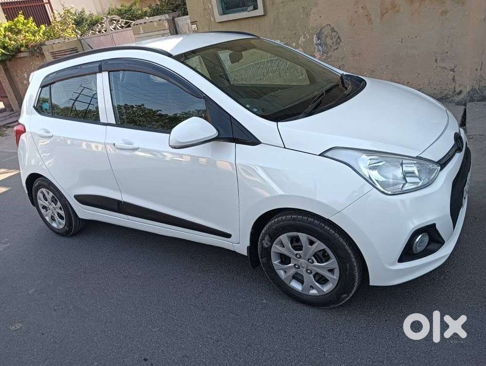 Hyundai Grand I10 1.2 Kappa Sportz, 2015, Petrol
