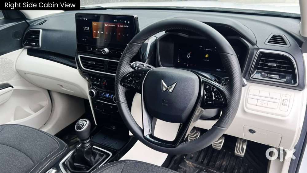 Mahindra Xuv 3xo Ax5 Pm Mt, 2024, Petrol
