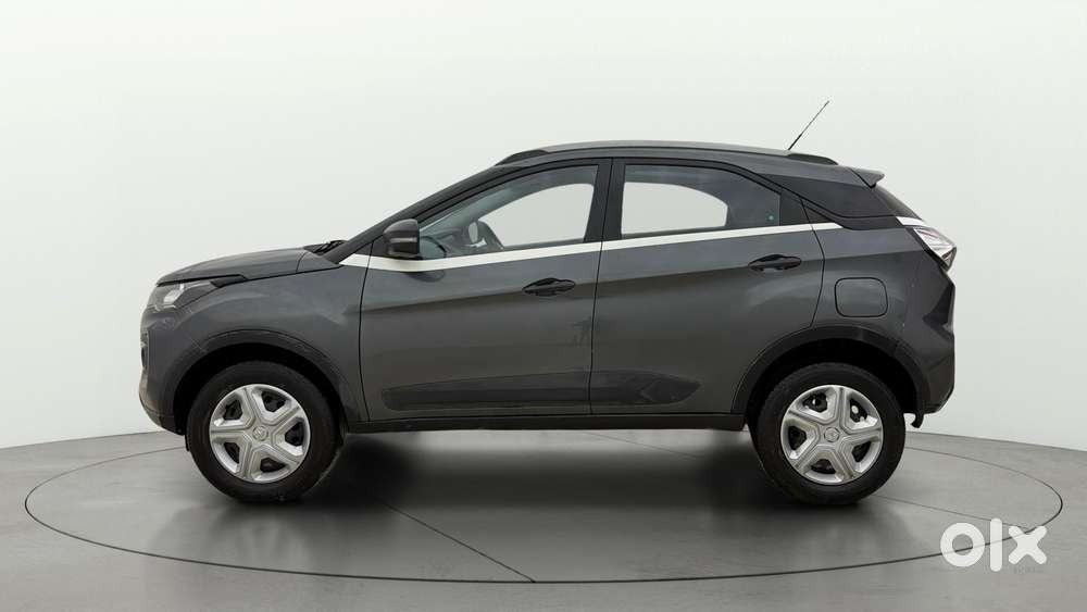 Tata Nexon 1.5 Revotorq Xma Amt (s), 2021, Petrol