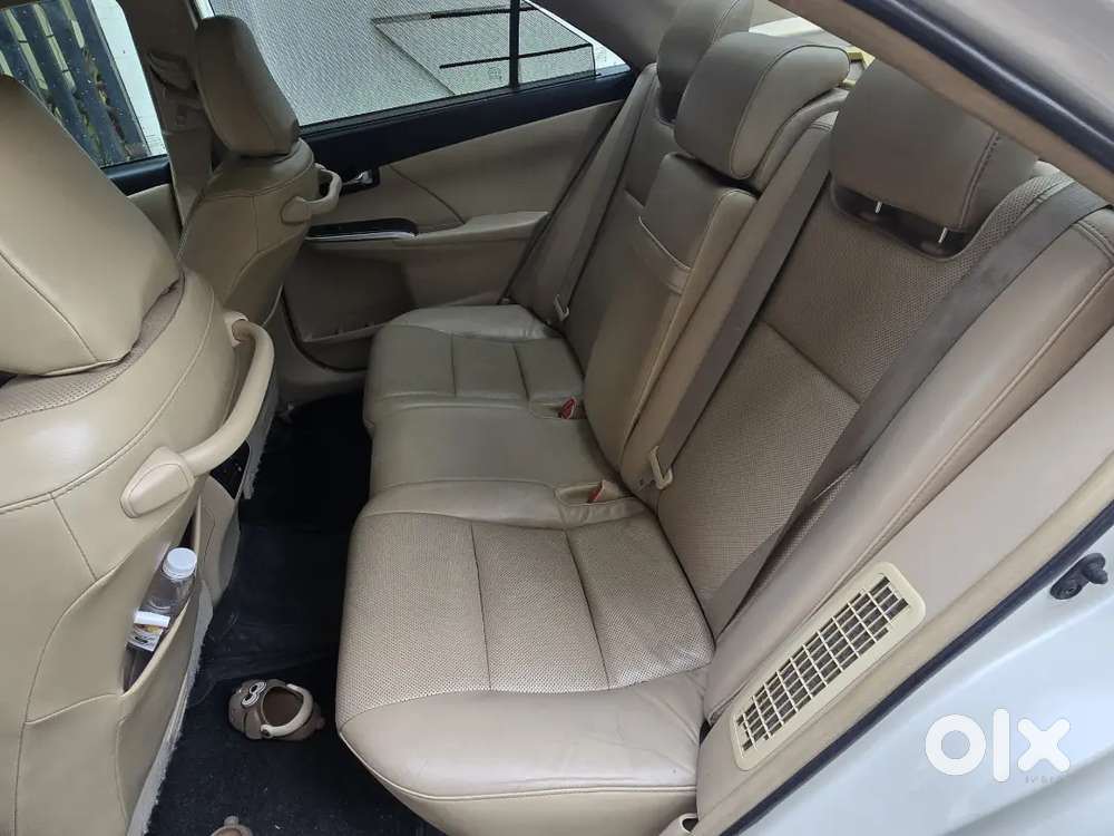 Toyota Camry 2.5g Hybrid 2015 Immaculate Genuinely Showroom Maintained
