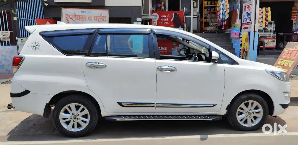 Toyota Innova Crysta 2016 Diesel 65000 Km Driven