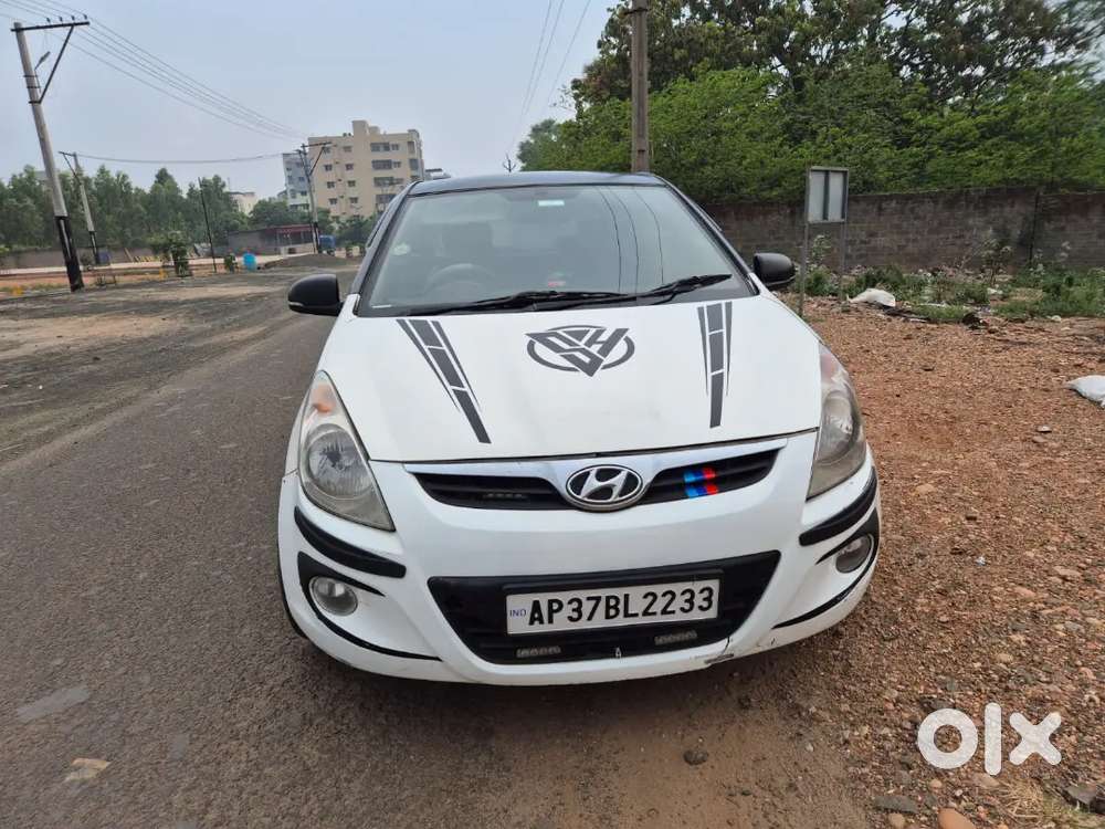 Hyundai I20 Asta 1.4 Crdi Diesel (top Model) – Well Maintained