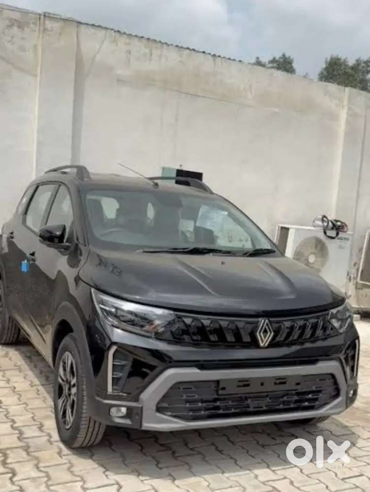 Renault Triber Black Colour Car