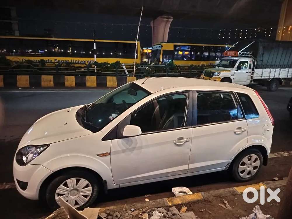 Ford Figo Petrol Zxi 2011
