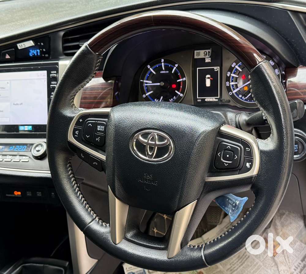 Toyota Innova Crysta 2.4 V 8 Str, 2022, Diesel