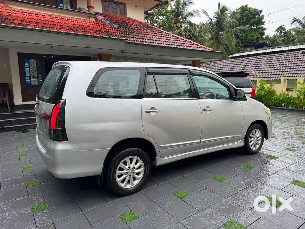 Toyota Innova 2013 Diesel Well Maintained