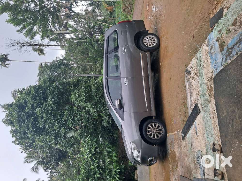 Toyota Innova 2014 Diesel 277600 Km