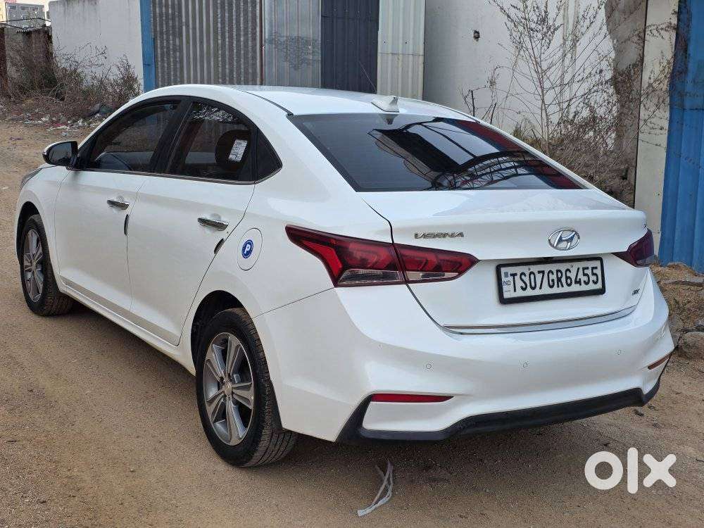 Hyundai Verna 1.6 Sx (o) Vtvt, 2019, Petrol