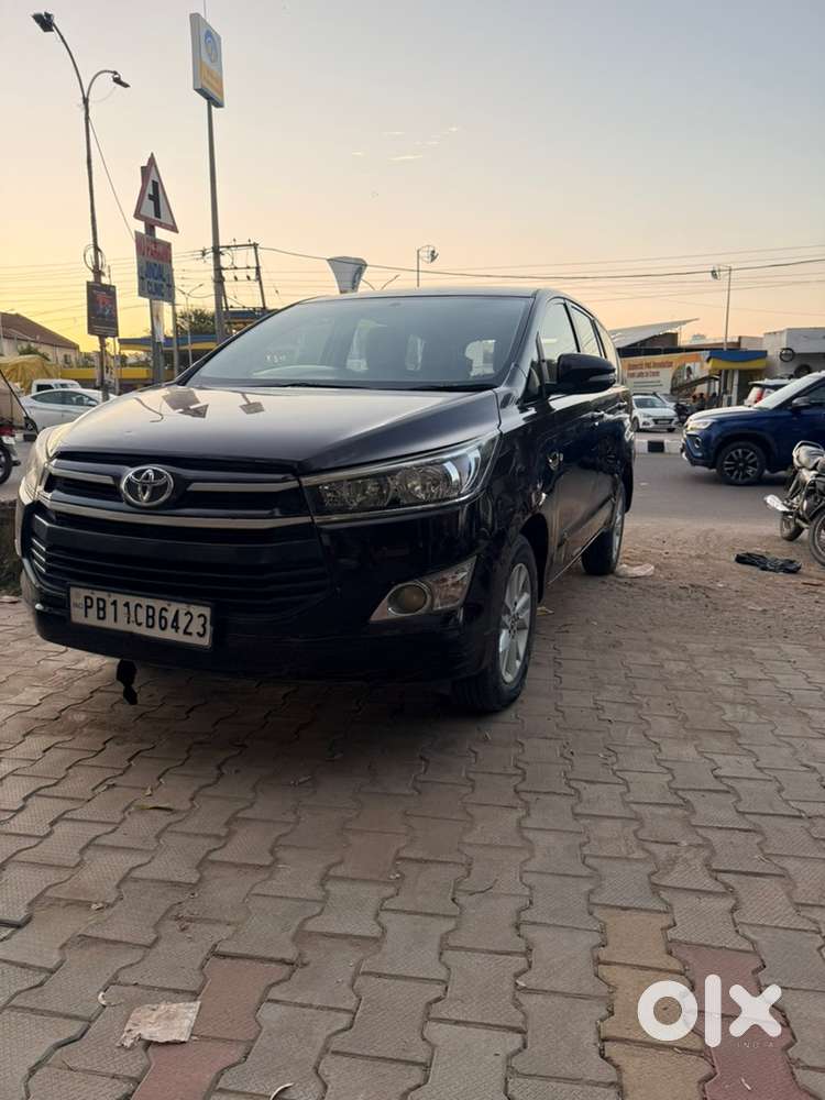 Toyota Innova Crysta 2017