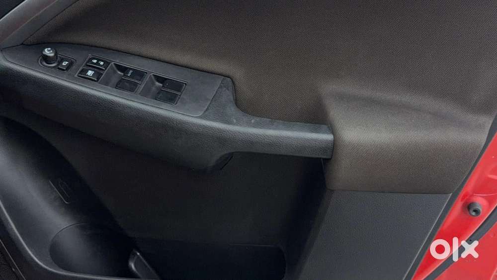 Maruti Suzuki Brezza 1.5 Zxi At Smart Hybrid, 2025, Petrol