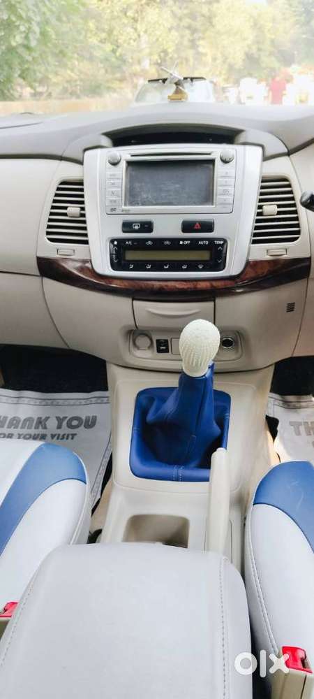 Toyota Innova 2.5 V 7seater Crysta Edition, 2012, Diesel