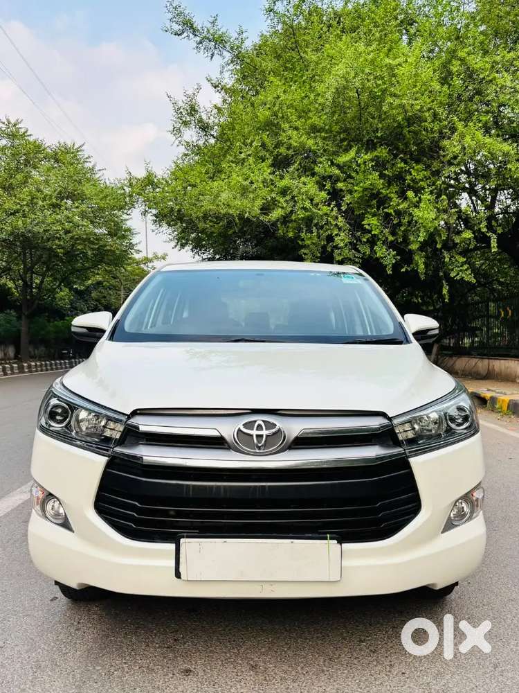 Toyota Innova Crysta 2.4 V 2017