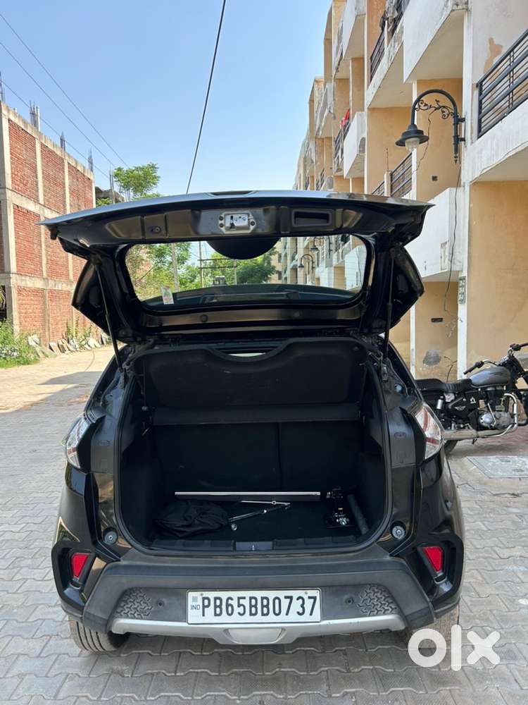 Tata Nexon Petrol 2021(dark Edition Top Model)