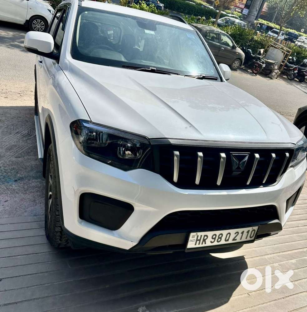 Mahindra Scorpio-n 2.0 Z4 Petrol At 7 Str, 2024, Petrol