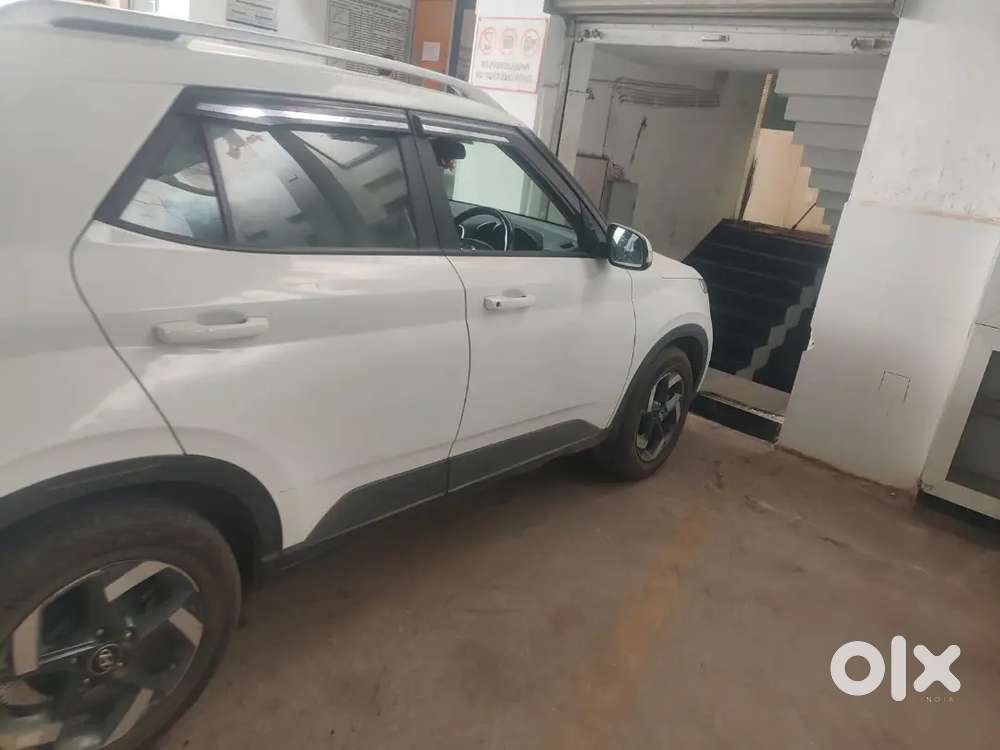 9 Lakh Me Venue Sx Diesel Car Sell, Govindpuri, City Center, Gwalior