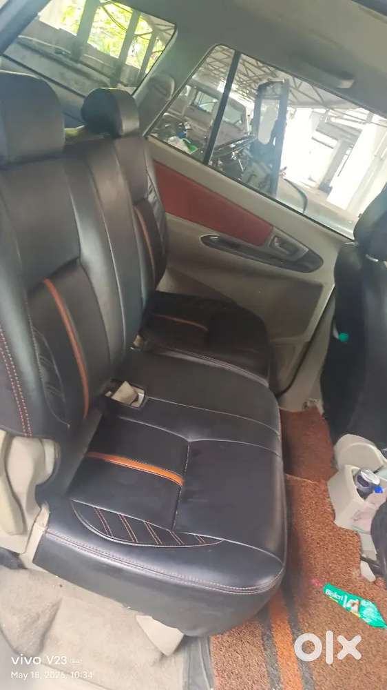 Toyota Innova Diesel 2010 Second