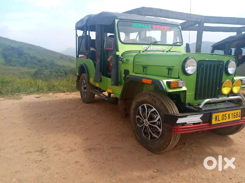 Mahindra Jeep Commander