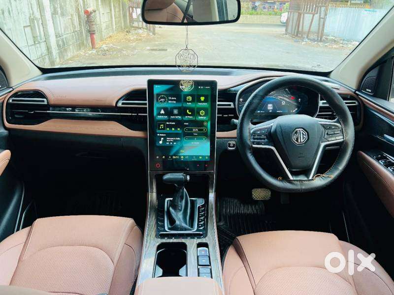 Mg Hector Plus Sharp Pro 1.5 Turbo Petrol Cvt 7 Str, 2023, Petrol