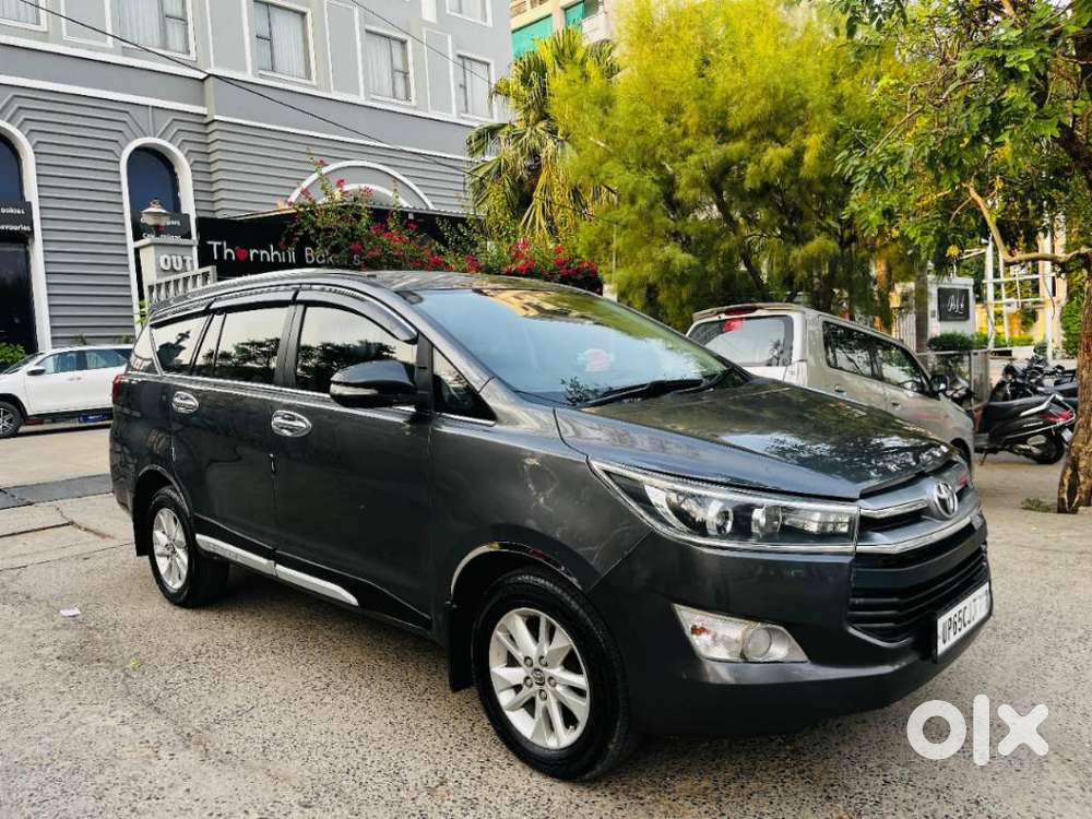 Toyota Innova Crysta 2.4 V, 2016, Diesel
