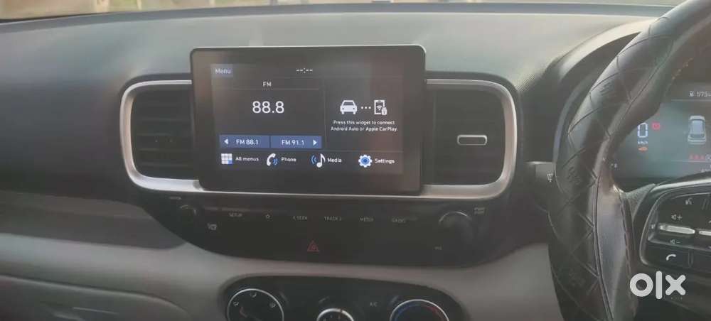 Hyundai Venue 2024 Diesel 42900 Km Driven