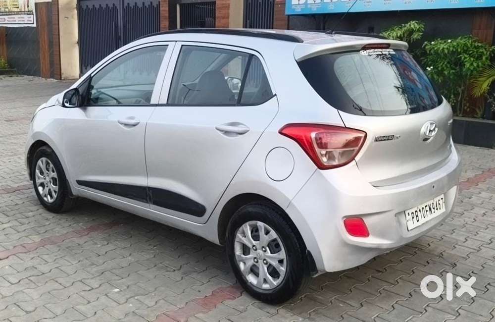 Hyundai Grand I10 1.2 Crdi Sportz Dual Tone, 2015, Diesel