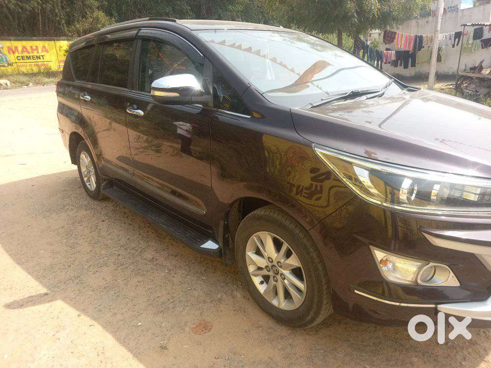 Toyota Innova Crysta 2.4 V 7 Str, 2017, Diesel