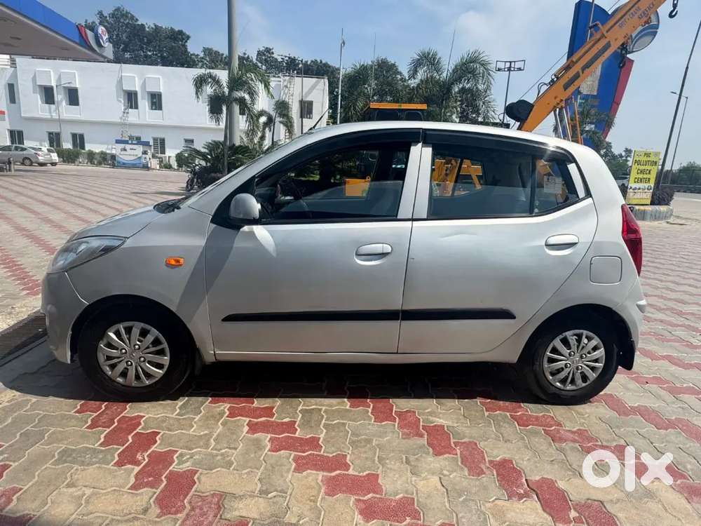 Hyundai I10 2017 Petrol 75140 Km Driven
