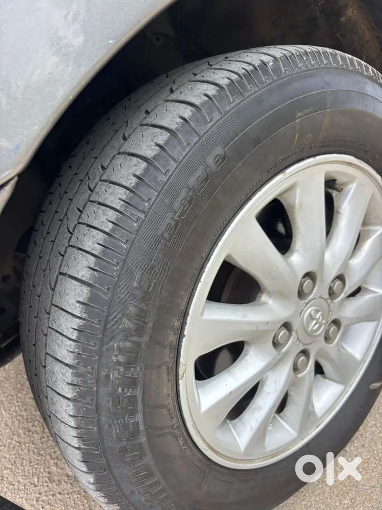 Toyota Innova 2012 Diesel 215000 Km Driven